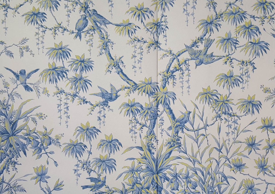 Japanese decor - antique wallpaper