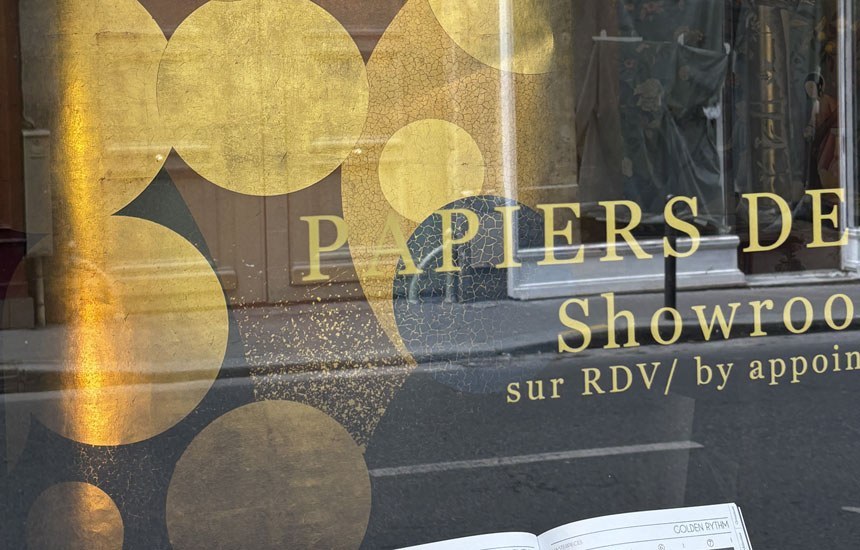 Papier peint doré, revêtement d'exception