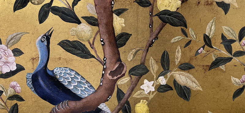 Exemple de papier peint doré motif chinoiserie